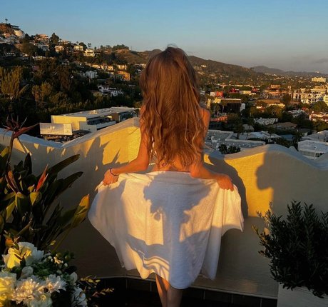 Xtracloudy art model photos