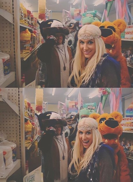 KeshaRose pornstar art pics