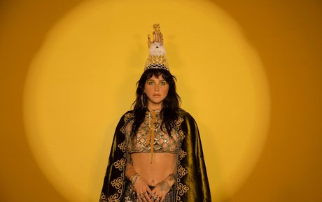 KeshaRose star free image