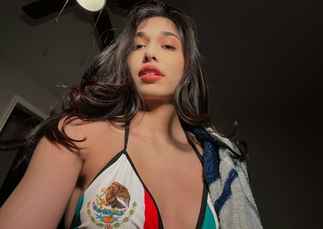 reinaraexxx top model galleries