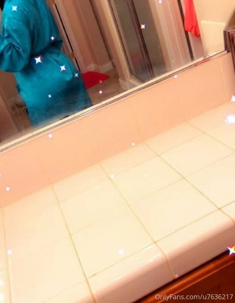 strip nude onlyfans beautiful images