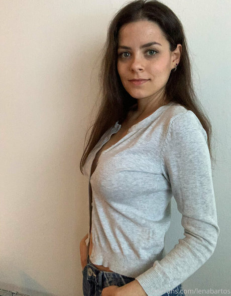 Lenabartos model sexy photo