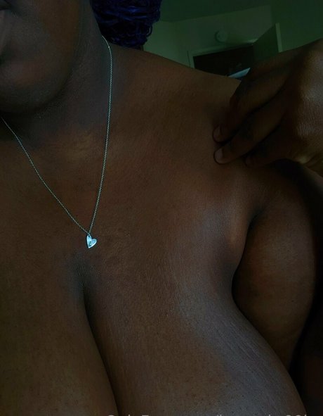 laurynbr00ke hd pornstar galleries