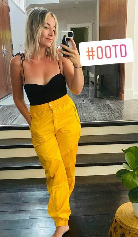 blonde wife onlyfans naked picture