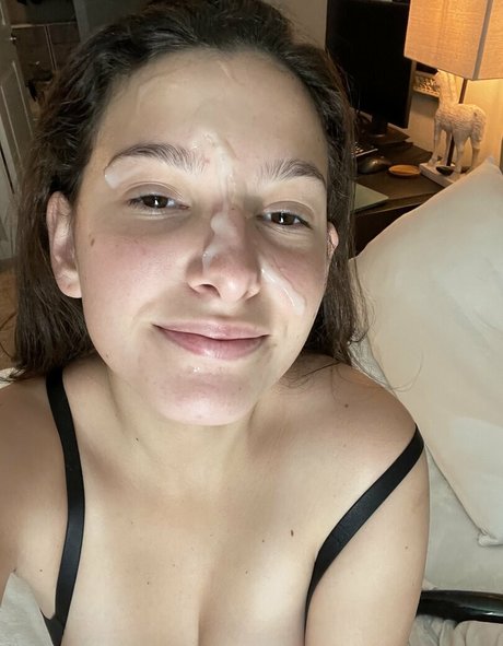 Givingyougrace pornstar nude pic