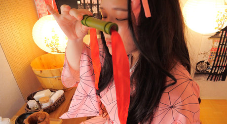 Ppomo naked star image