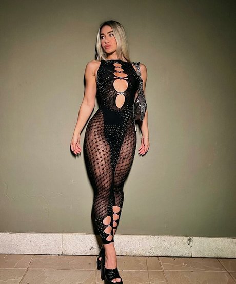 Iara Guimaraes star nudes gallery