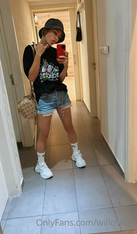 chatbot uncensored model hot photos