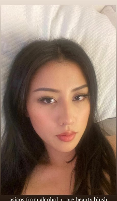 Jubilee Girls model pornographic image