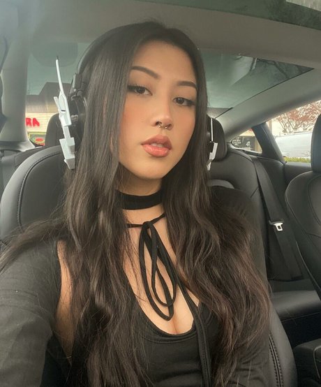 Jubilee Girls star exclusive images