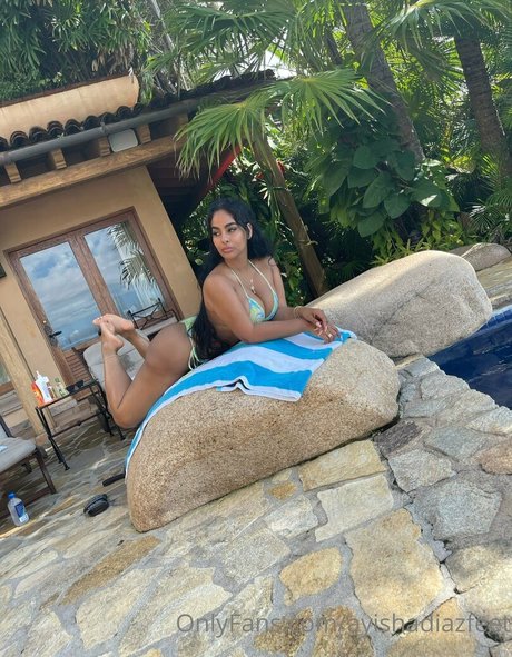 ayishadiazfeet erotic model img