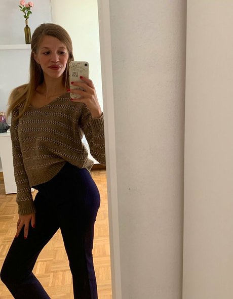 lovvejane model sexy picture