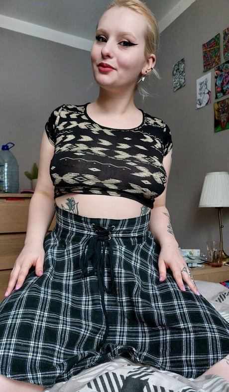 juicyjuus pretty actress picture