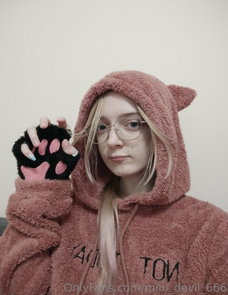 mini devil 666 adult model photo