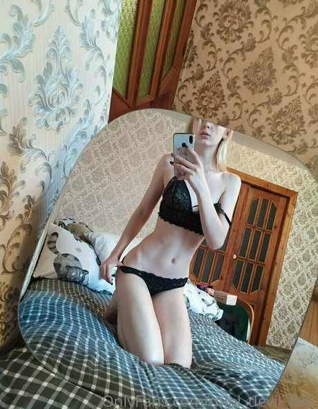 mini devil 666 Profile pic