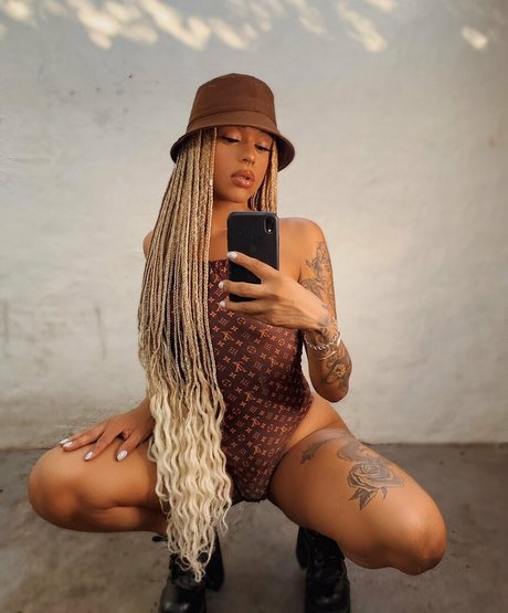 transsohot model erotic gallery