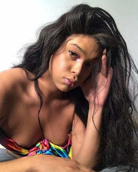 transsohot naked pornstar picture