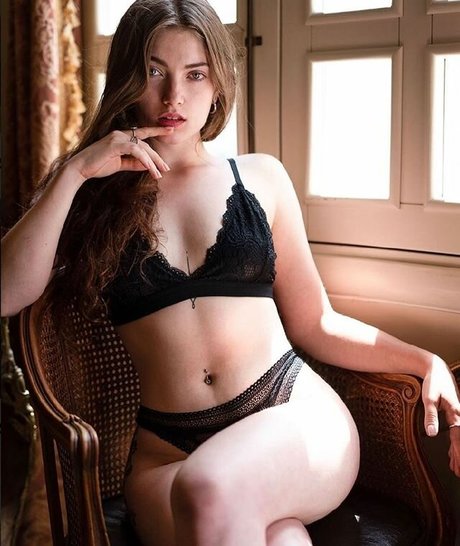 Eva Malitsky star nude gallery