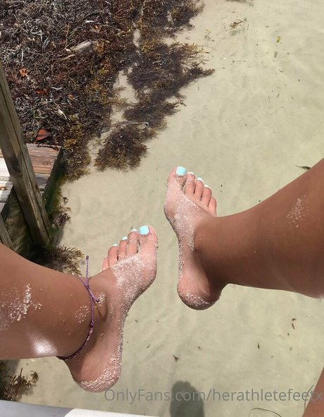 herathletefeetxo free model images