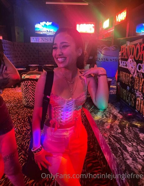 hotinlejunglefree star nude photo