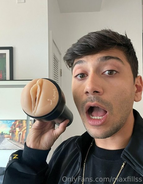 maxfillss star hot images