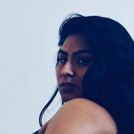 AngelaBrinx nice actress pictures