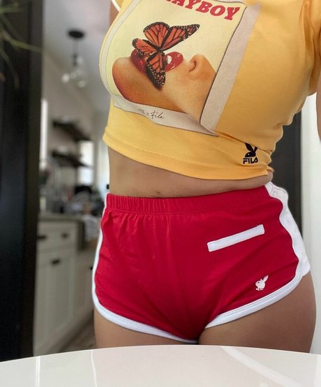 Diane Guerrero hot star images