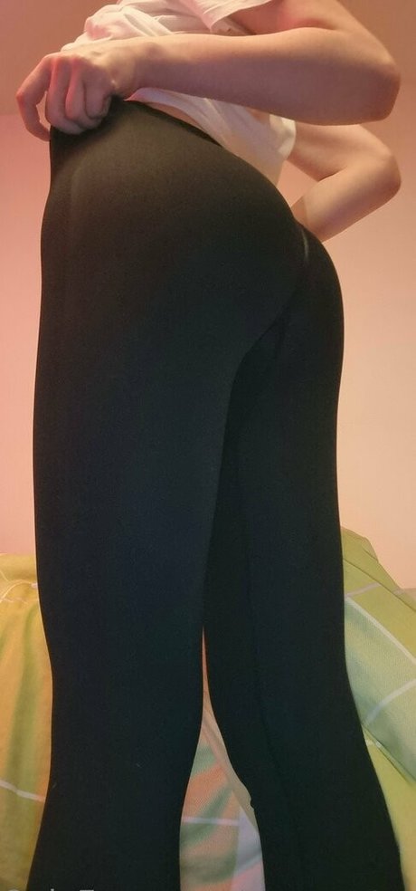 mementomarly pornographic model gallery