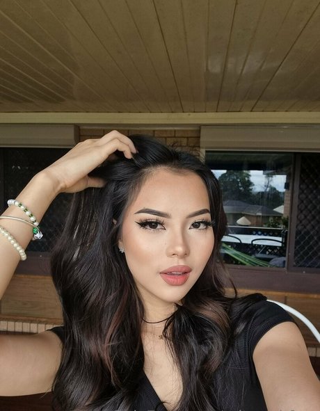 minaashfree erotic pornstar photo