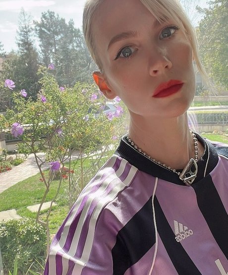 January Jones model pretty img