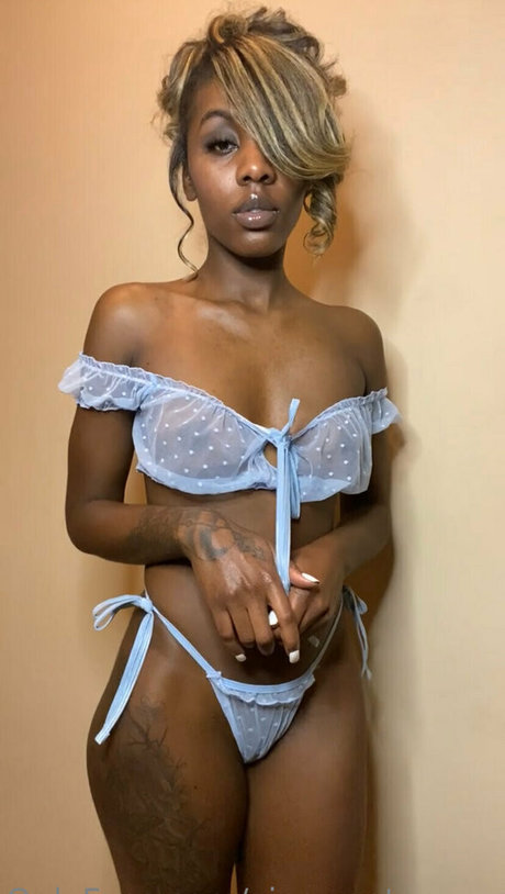 vipsweetonyxx nice actress image