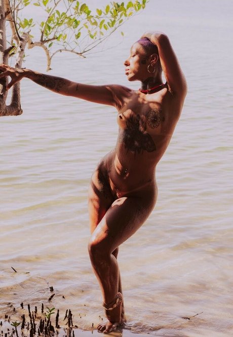 opaicriis actress pictures