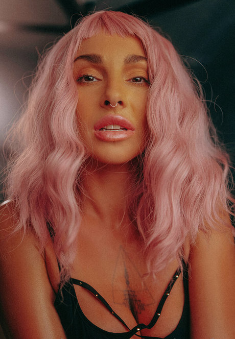 roxysdreamfree sex star images