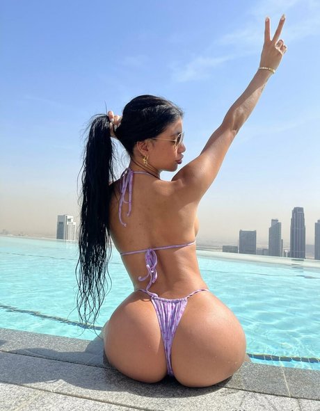 Lilveronicar xxx model photo