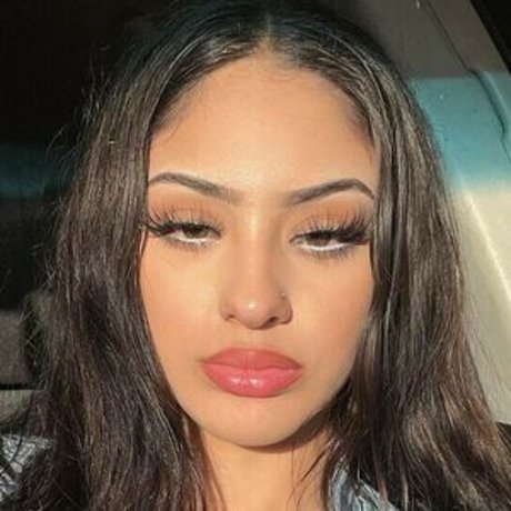 katiiebaeb beautiful model picture