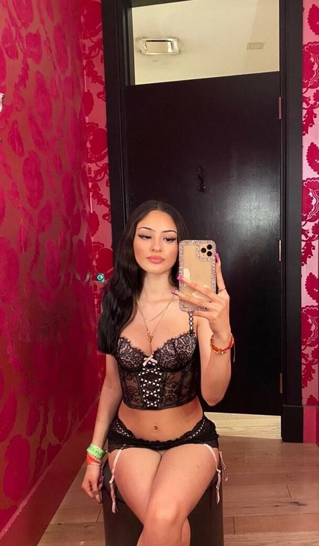 katiiebaeb star naked pictures