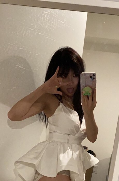 Aria Saki star photo