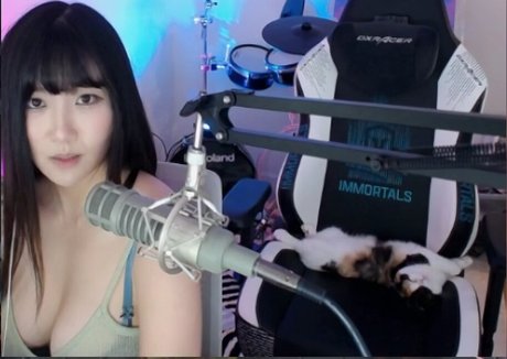 Aria Saki pornstar high quality photo