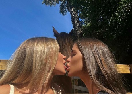 Nolesbi star hd image