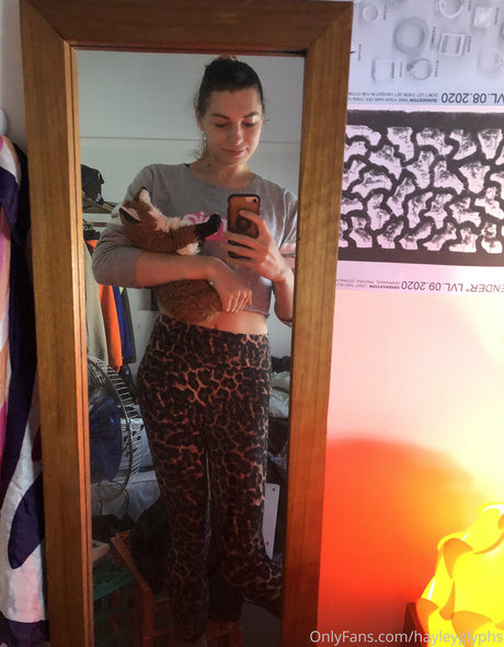 chippiechipsbimbo free pornstar pictures