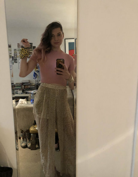 chippiechipsbimbo exclusive actress picture