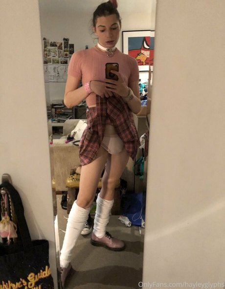 chippiechipsbimbo nudes model pic