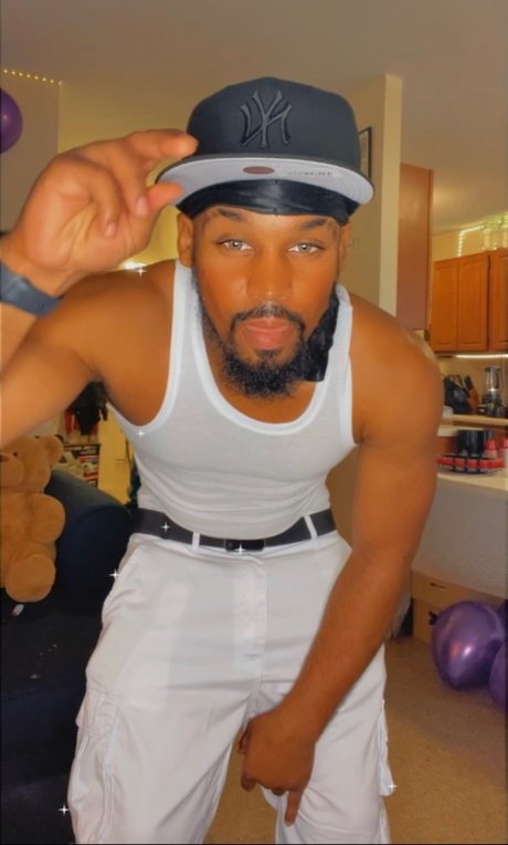 XXX KING nude pornstar img