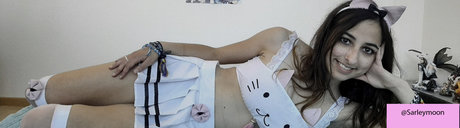 Sarleymoon porn model photo