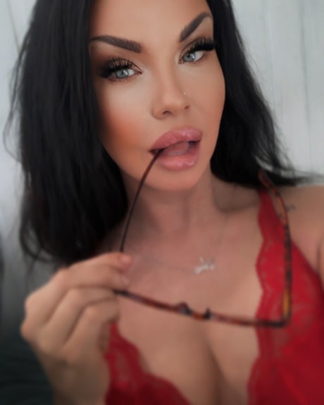 Sariela adult model photos