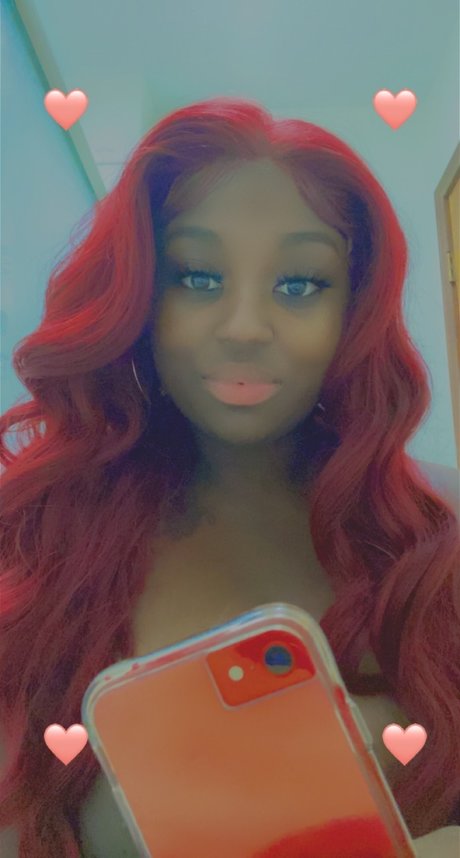 SariahTheDoll erotic model picture