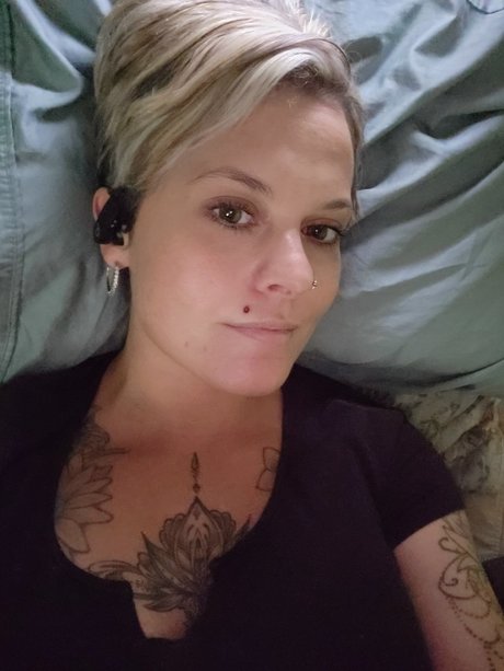 Sarah Skipworth perfect model pic