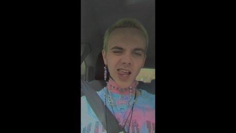 Your Queen Addi high quality pornstar img