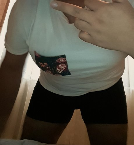 Pap Oso_ pornographic model photo