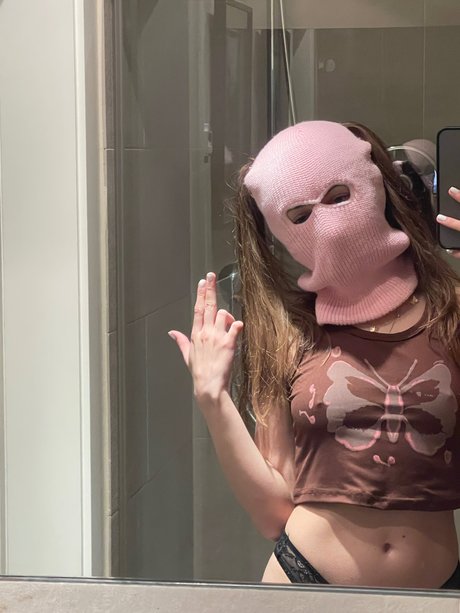 liora star top picture